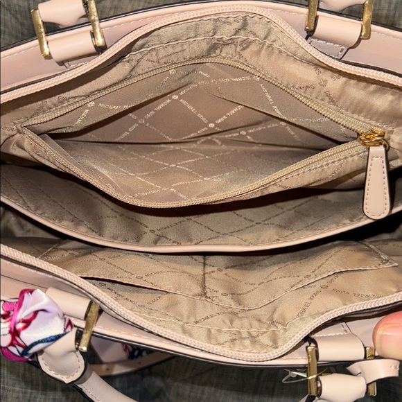 Michael Kors Bag Jessie Satchel NWT - Picture 12 of 17